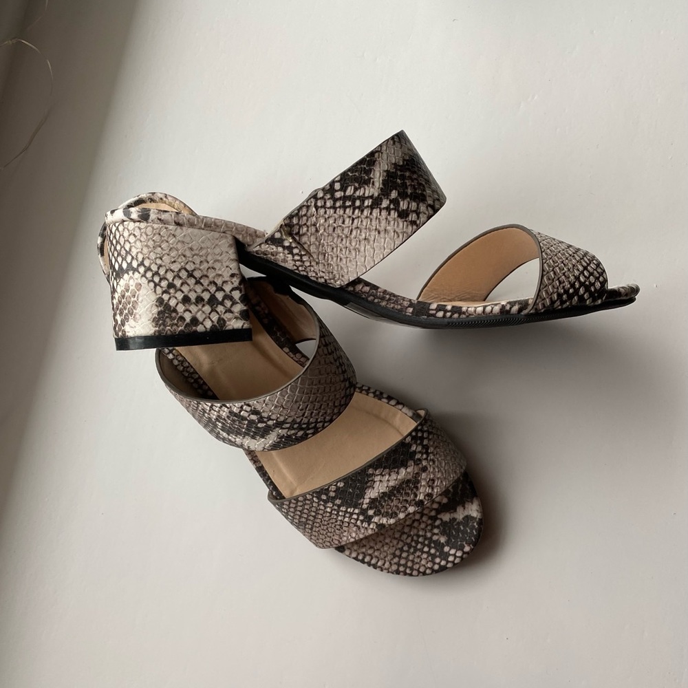 Quipd sandals 5.5 womens new